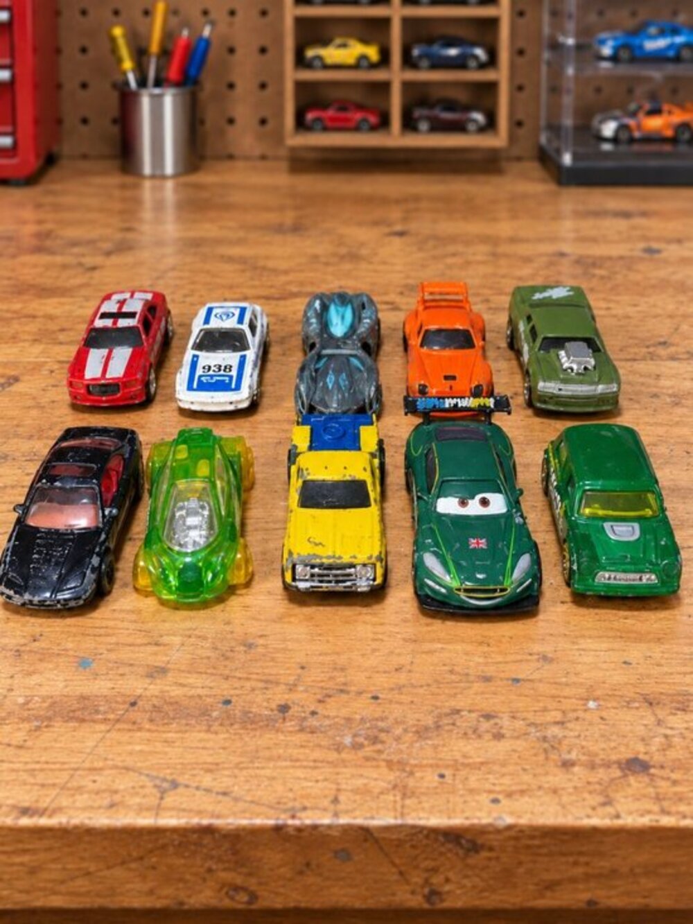 Hot Wheels Diecast Toy Cars Lot of 10 Assorted Vehicles Preowned